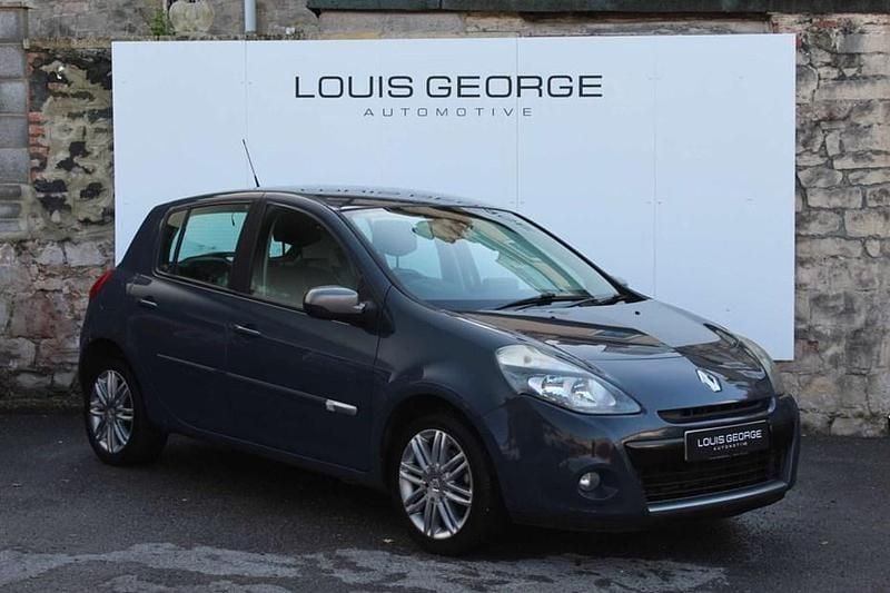 Used Renault Clio IV Dynamique 2012 Blue Hatchback
