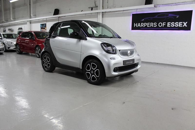 Silver Used 2015 Smart ForTwo Coupé Premium Coupe | £4,995 (Fair price) - Image 1/4