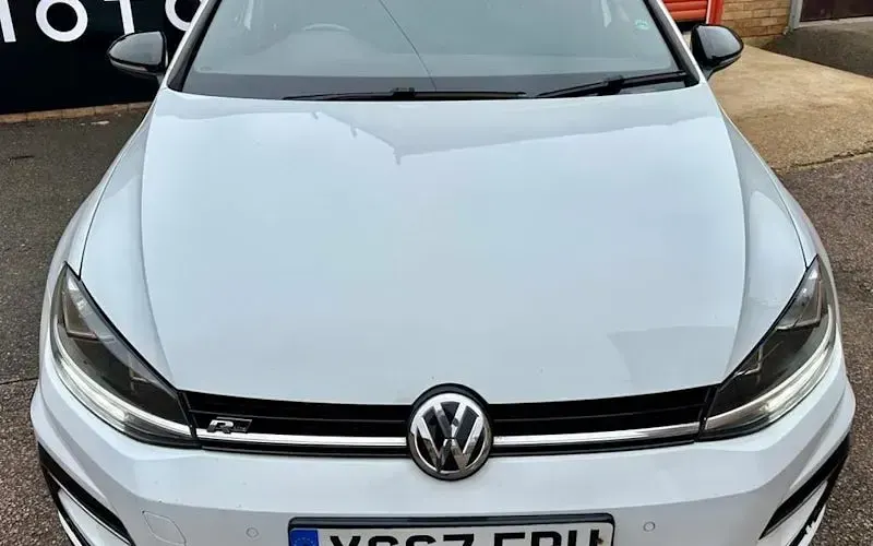 Used VW Golf VII R-line 150 HP (110 kW) 2017 White Hatchback