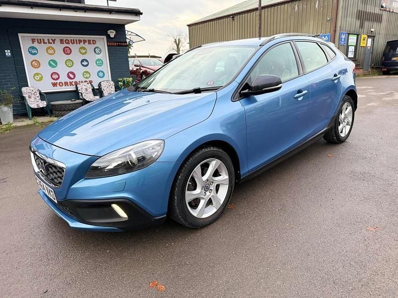 Blue Used 2014 Volvo V40 CC Estate | £5,495 (Fair price) - Image 1/3
