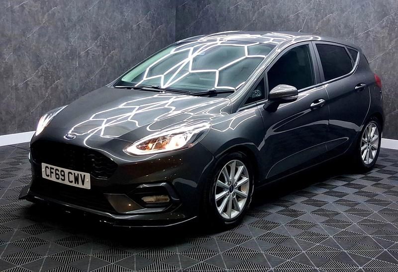 Used Ford Fiesta Zetec 70 HP (51 kW) 2020 Grey Hatchback