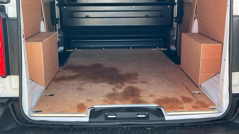 Usado Peugeot Expert 120 HP (88 kW) 2025 Van