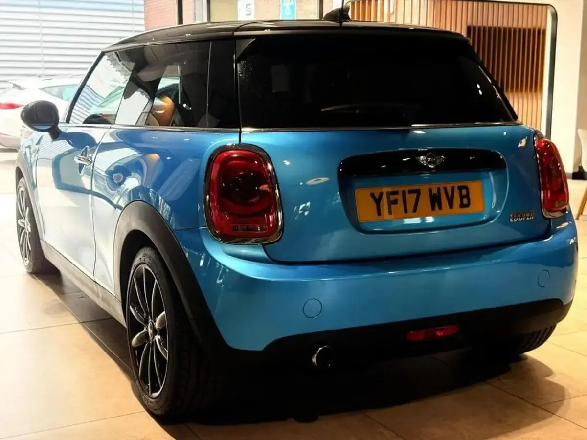 Used Mini Cooper Hatch 134 HP (98 kW) 2017 Blue Hatchback