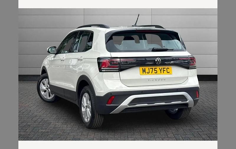 Used VW T-Cross Life 95 HP (69 kW) 2025 Pure white SUV