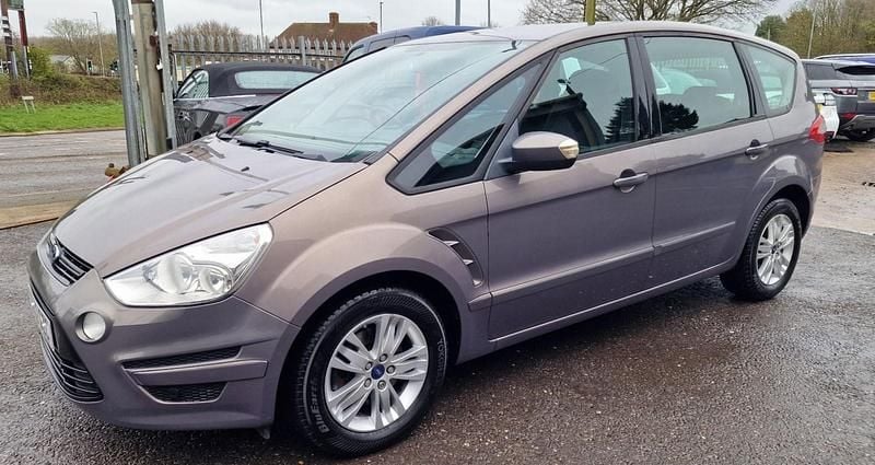 Used Ford S-MAX Zetec 160 HP (117 kW) 2012 Brown MPV