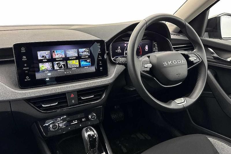 Used Skoda Kamiq SE 85 HP (62 kW) 2025 Black magic pearl effect SUV