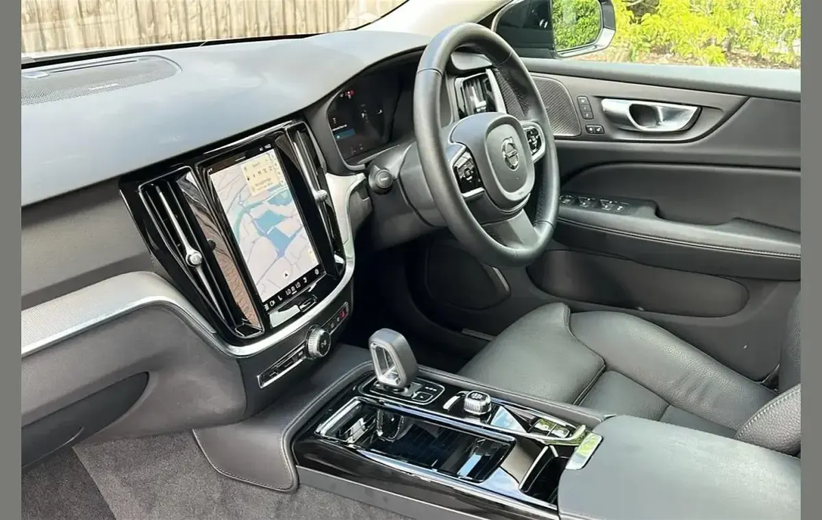 Used Volvo XC40 Ultra 194 HP (142 kW) 2024 Grey SUV