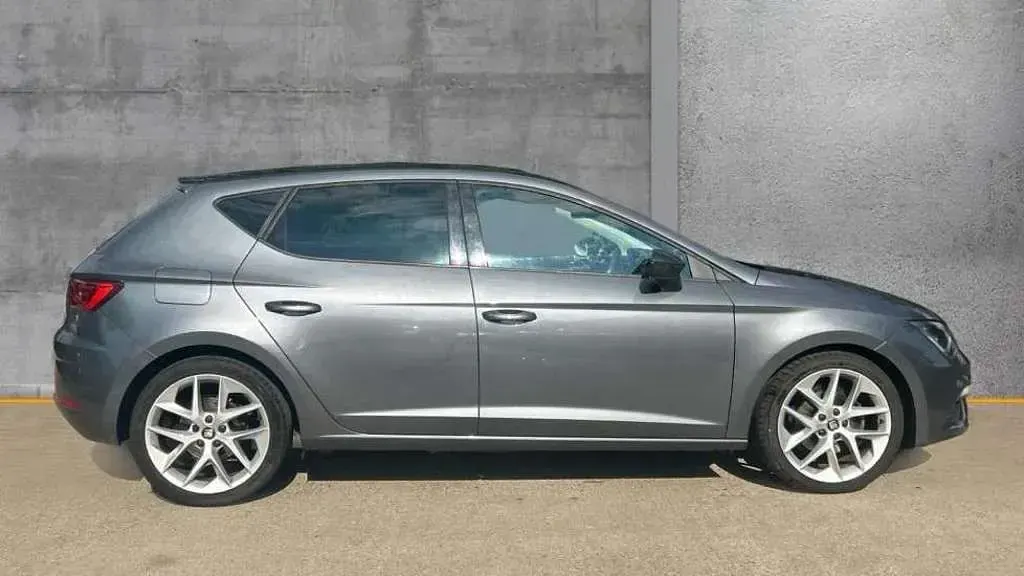 Used Seat Leon FR 125 HP (91 kW) 2017 Grey Hatchback