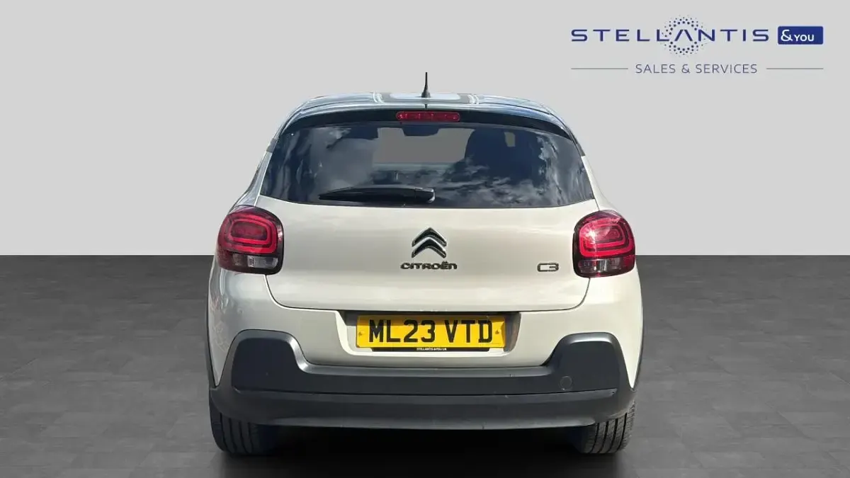 Używany Citroën C3 PureTech 82 KM (60 kW) 2023 Hatchback