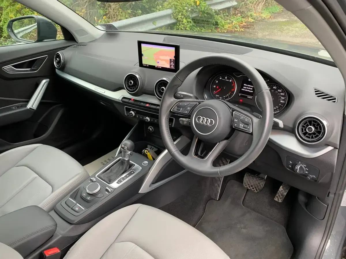 Used Audi Q2 Comfort 150 HP (110 kW) 2017 Grey SUV