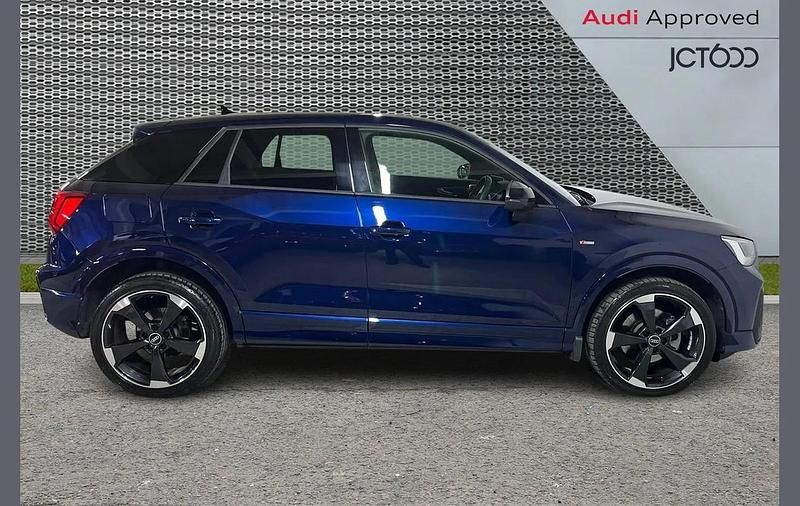 Used Audi Q2 Black Edition 147 HP (108 kW) 2023 Blue SUV