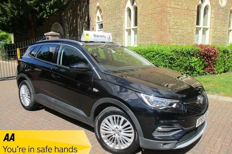 Used Vauxhall Grandland X Business Edition 130 HP (95 kW) 2020 Black SUV