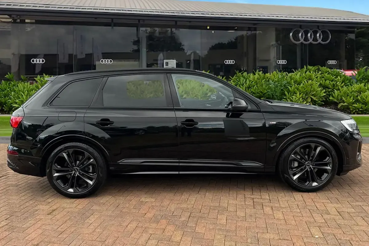 New Audi Q7 Black Edition 2025 Black SUV