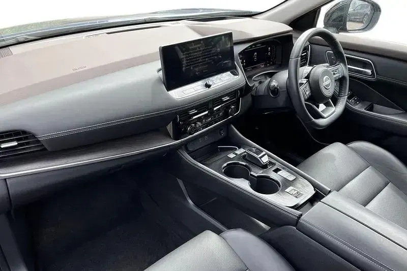 Usado Nissan X-Trail Tekna 204 CV (150 kW) 2023 Azul SUV