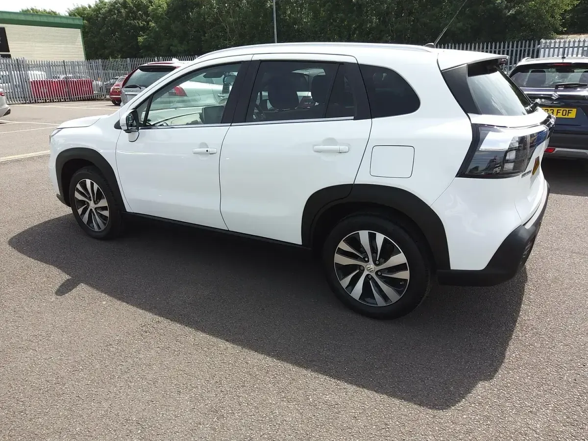 Used Suzuki SX4 115 HP (84 kW) 2023 White Hatchback