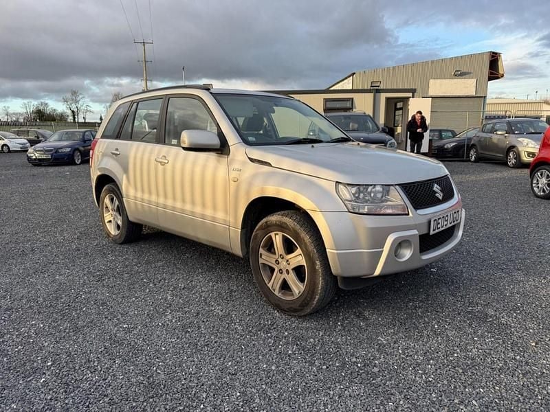 Used Suzuki Grand Vitara 129 HP (94 kW) 2009 Silver SUV