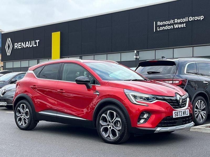 Red Used 2023 Renault Captur Techno SUV | £17,393 (Fair price) - Image 1/3