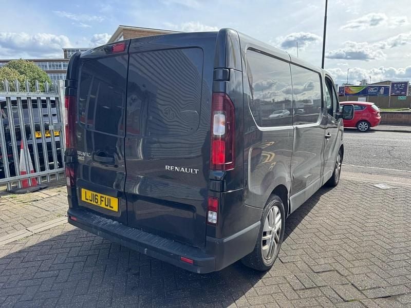 Używany Renault Trafic 2016 Czarny Minivan