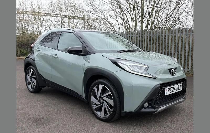 Used Toyota Aygo X 71 HP (52 kW) 2024 Green SUV