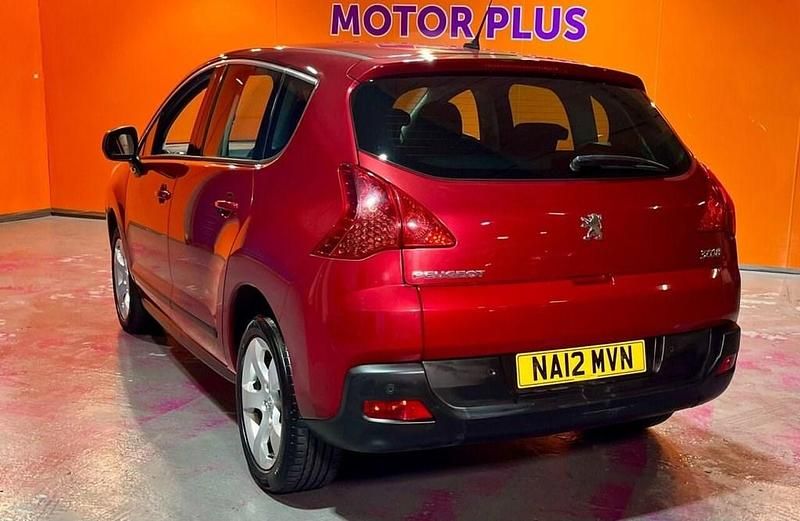 Used Peugeot 3008 Active 112 HP (82 kW) 2012 Red Estate