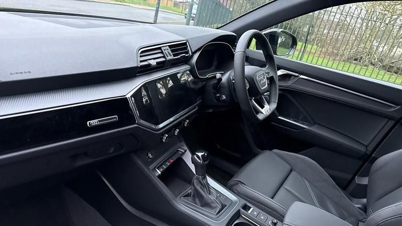 New Audi Q3 Black Edition 150 HP (110 kW) 2025 Black SUV