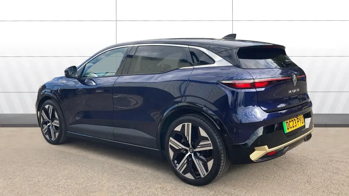 Used Renault Mégane Iconic 159 kW (217 HP) 2023 Blue/black Hatchback
