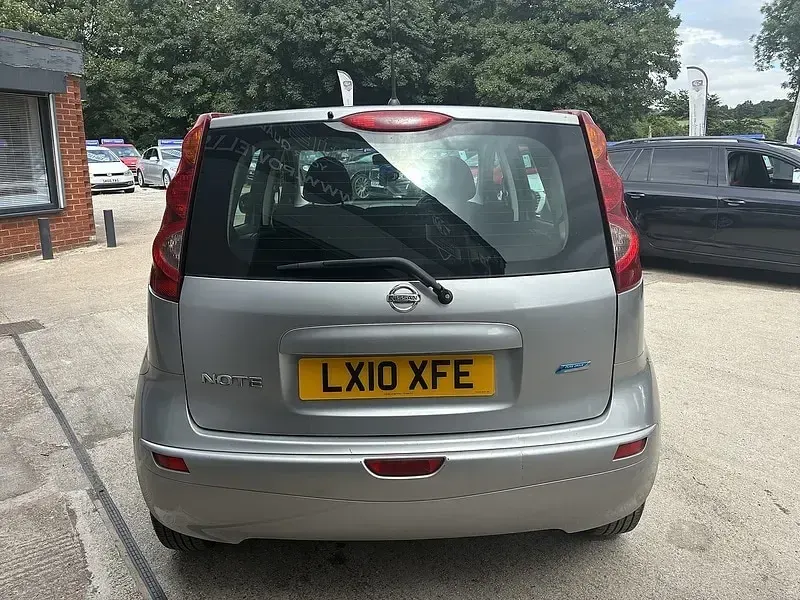 Used Nissan Note Acenta 88 HP (64 kW) 2010 Silver Hatchback