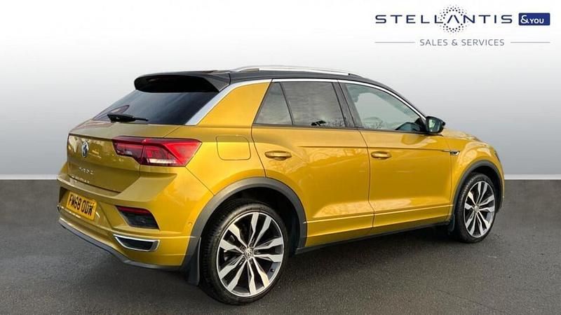Used VW T-Roc R-line 148 HP (108 kW) 2019 Yellow SUV