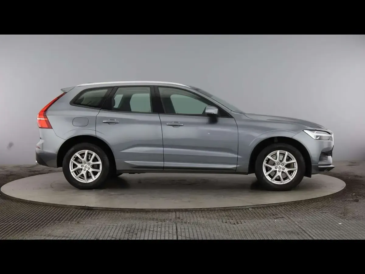 Used Volvo XC60 Momentum 2021 Grey SUV