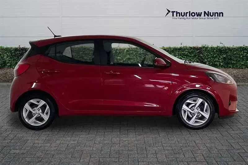 Gebraucht Hyundai i10 SE 67 PS (49 kW) 2023 Rot Kleinwagen