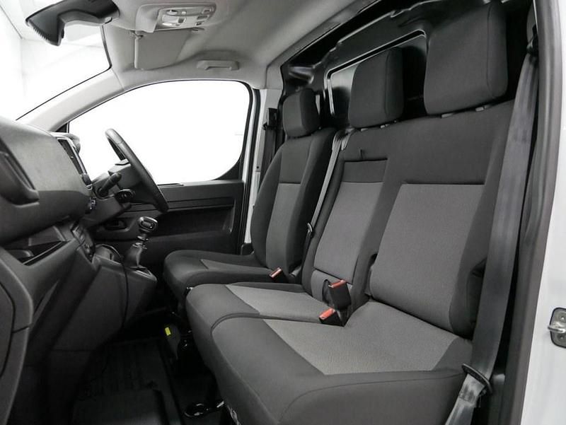 Used Citroën Dispatch 100 HP (73 kW) 2023 White MPV