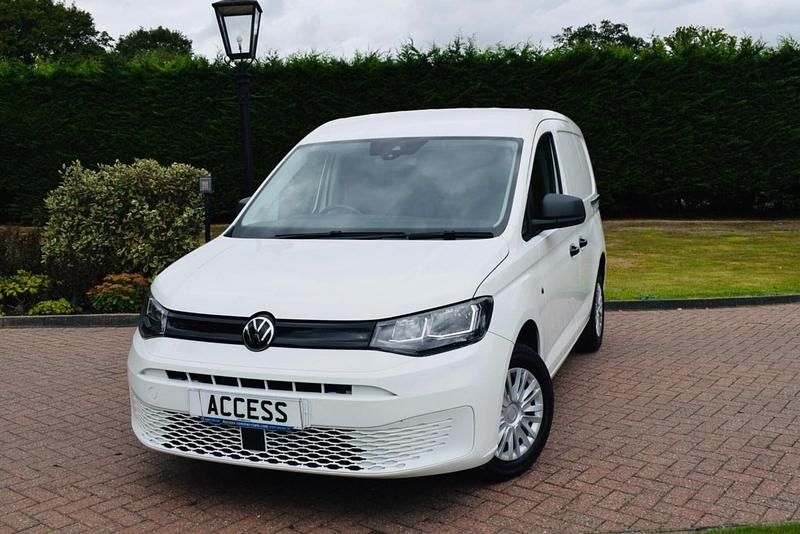 White Used 2023 VW Caddy S MPV | £16,495 (Fair price) - Image 1/4