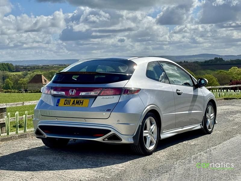 Używany Honda Civic Type S 138 KM (101 kW) 2010 Srebrny Hatchback