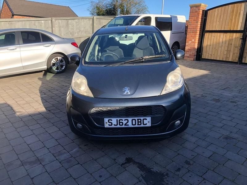 Used Peugeot 107 Active 68 HP (50 kW) 2012 Grey Hatchback