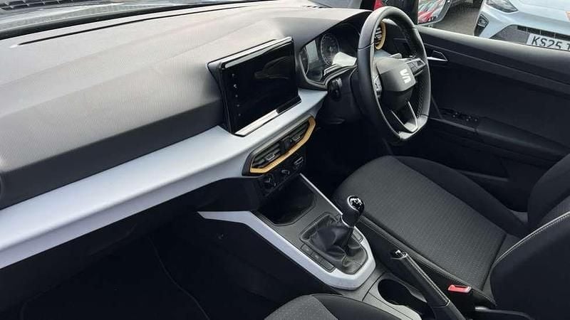 Used Seat Arona SE Technology 95 HP (69 kW) 2022 Blue SUV