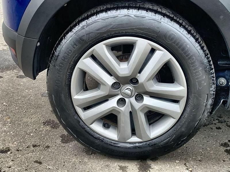 Usado Dacia Sandero Comfort 2022 Azul Utilitario