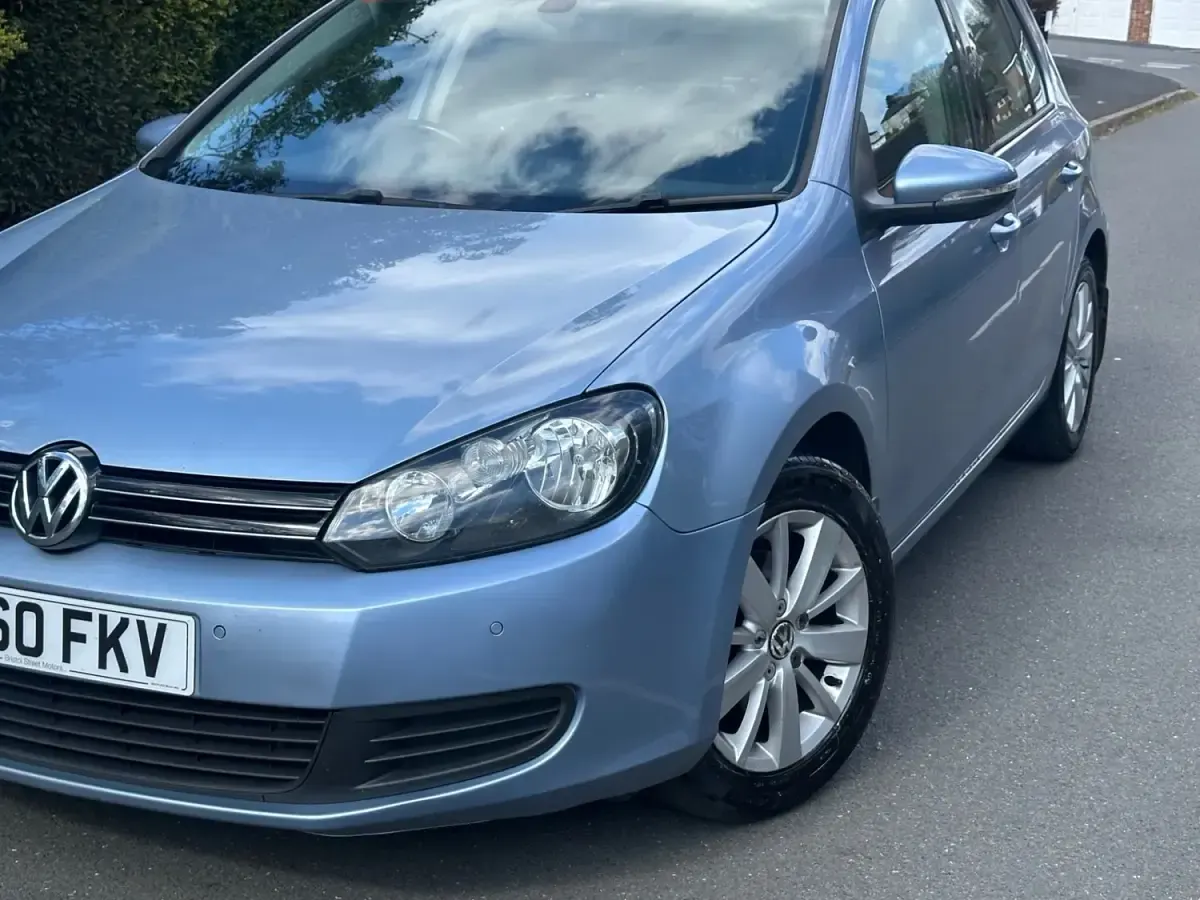 Usado VW Golf VI Match 105 HP (77 kW) 2011 Azul Citadino