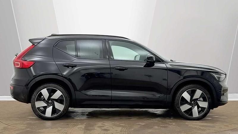 Used Volvo EX40 Ultra 185 kW (252 HP) 2025 Black SUV