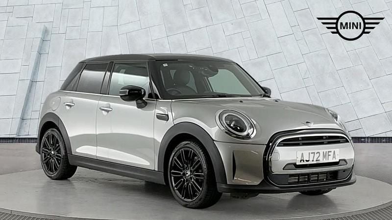 Silver Used 2022 Mini Cooper Exclusive Hatchback | £20,250 (Fair price) - Image 1/4