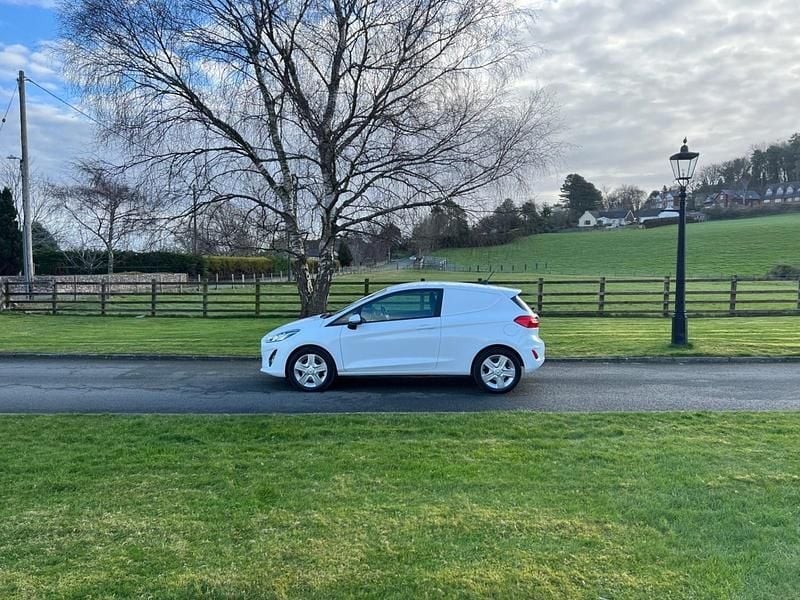 Used Ford Fiesta 85 HP (62 kW) 2020 White Hatchback