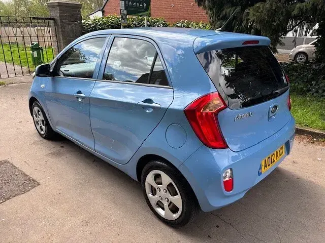 Used Kia Picanto 68 HP (50 kW) 2012 Blue Hatchback