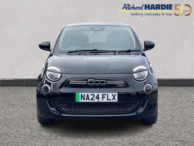 Black Used 2024 Fiat 500e Hatchback | £18,999 (Fair price) - Image 1/3