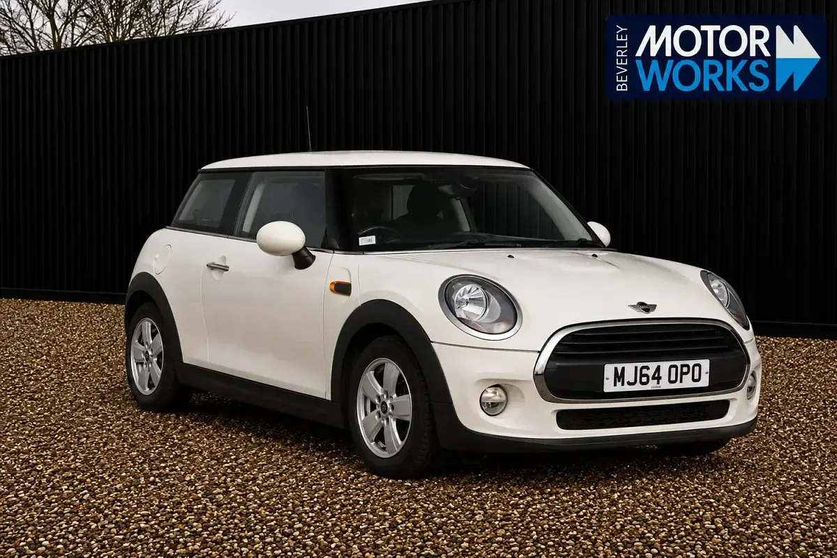 Used Mini ONE Hatch 102 HP (75 kW) 2014 White Hatchback