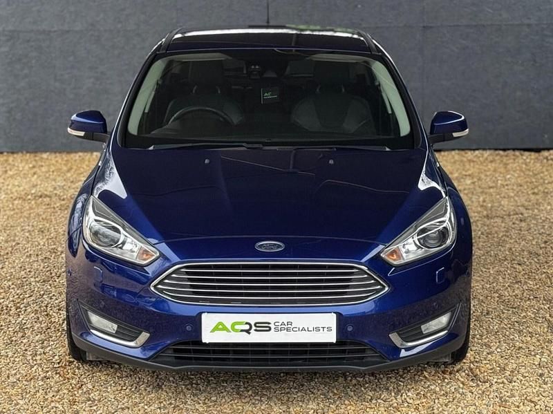 Used Ford Focus Titanium X 120 HP (88 kW) 2015 Blue Hatchback