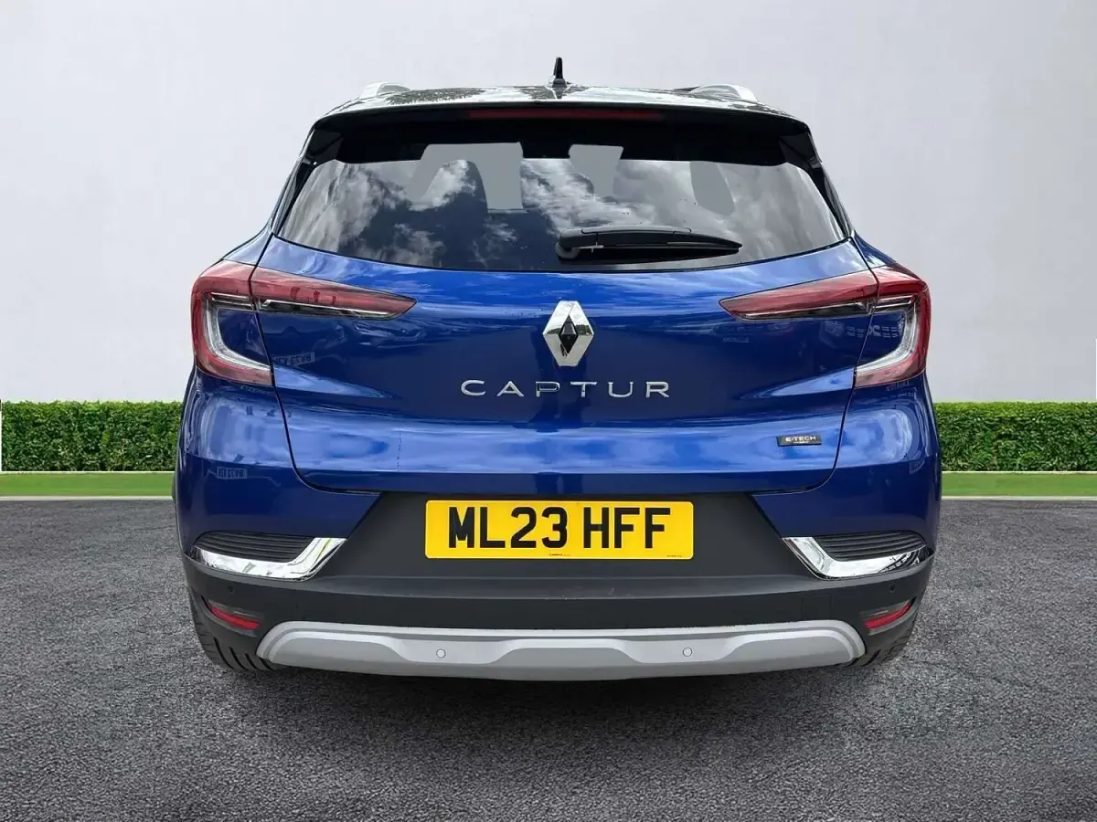 Used Renault Captur Techno 143 HP (105 kW) 2023 Blue SUV