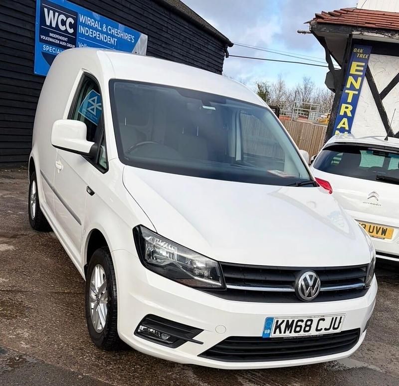 Used VW Caddy Highline 102 HP (75 kW) 2018 White MPV