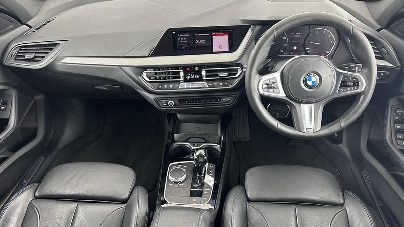 Used BMW 118 M Sport 138 HP (101 kW) 2019 White Hatchback