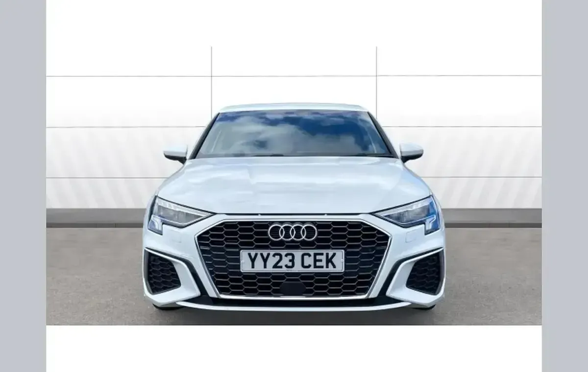 Used Audi A3 S-Line 147 HP (108 kW) 2023 White Sedan