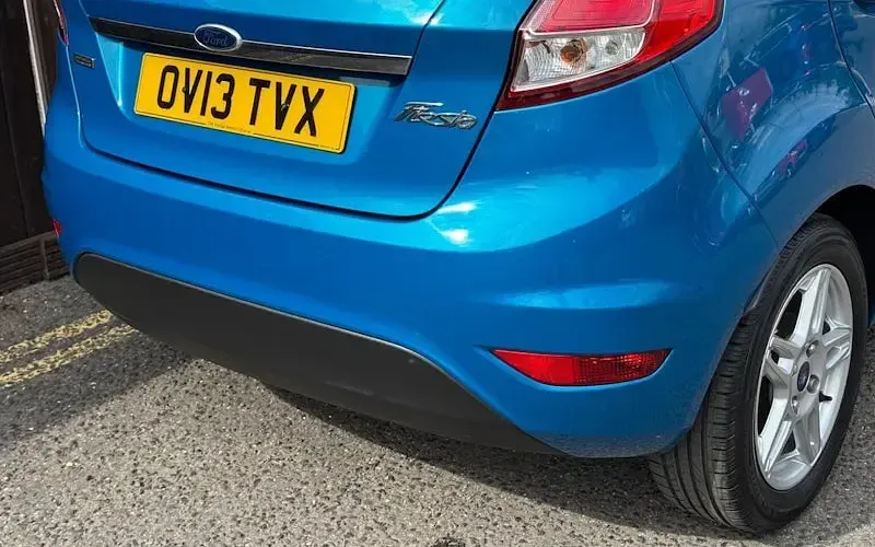 Used Ford Fiesta Zetec 101 HP (74 kW) 2013 Blue Hatchback