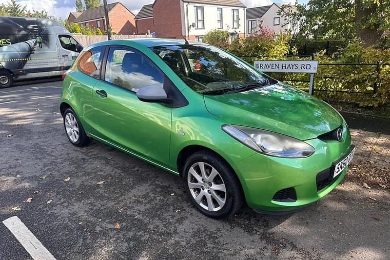 Green Used 2010 Mazda 2 Hatchback | £1,350 (Fair price) - Image 1/1
